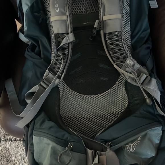 Osprey Backpack Womens 65 L - Picture 1 of 8